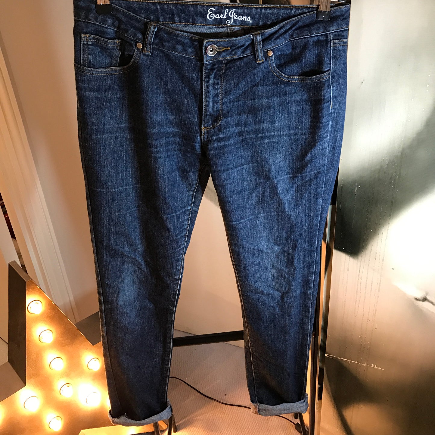 ‘Earl Jeans’ Boyfriend Jeans