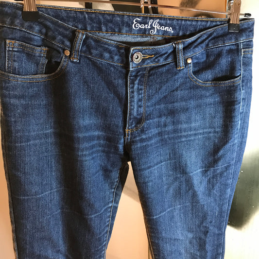 ‘Earl Jeans’ Boyfriend Jeans