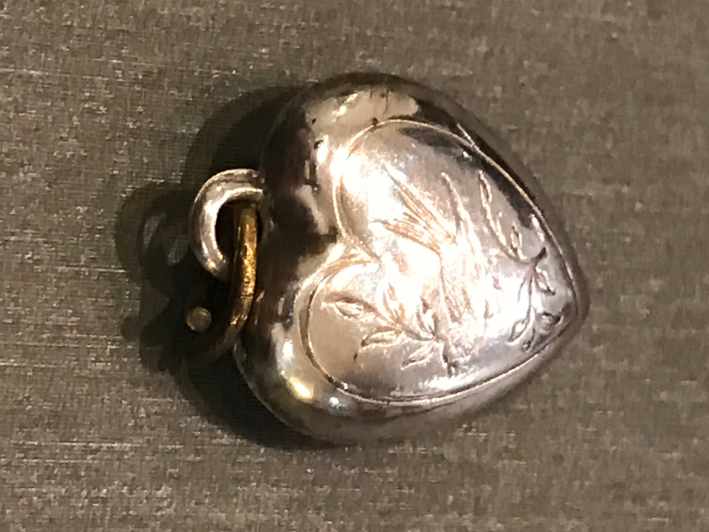 Vintage Etched Medium Silver Locket