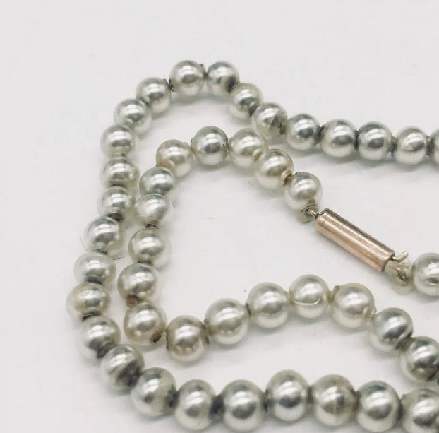 Handsome Vintage Pearl Necklace with Rose Gold