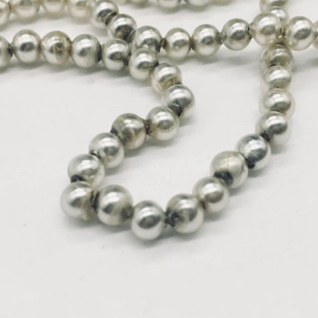 Handsome Vintage Pearl Necklace with Rose Gold