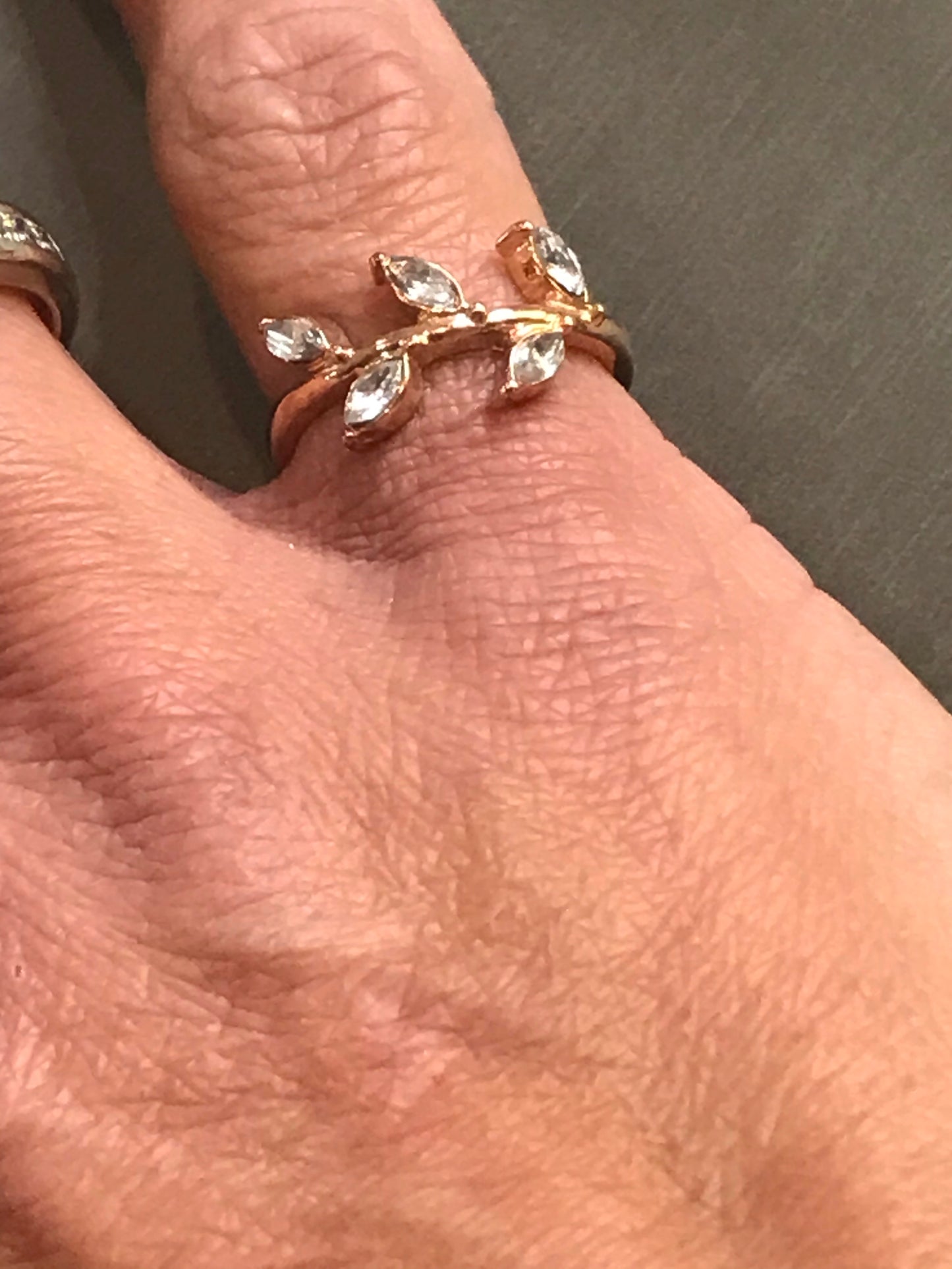 Rose Gold-Plated Glitter Leaf ‘Pinky’ Ring