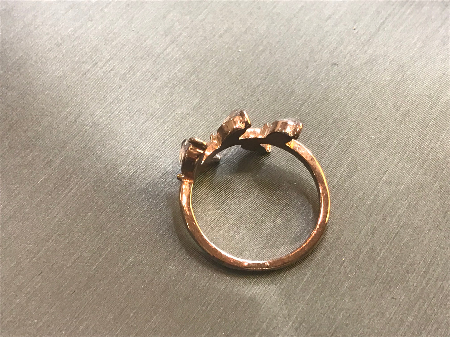 Rose Gold-Plated Glitter Leaf ‘Pinky’ Ring