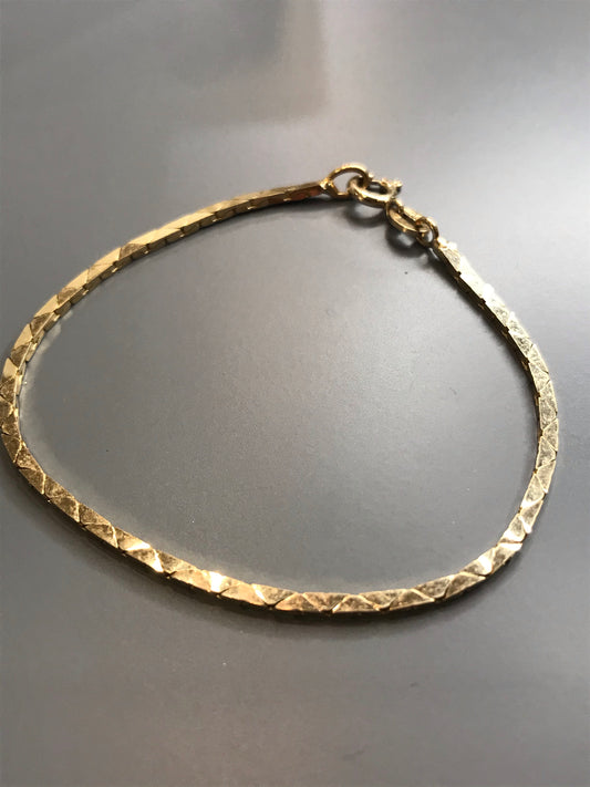 The ‘Audrey’ Elegant Gold Bracelet
