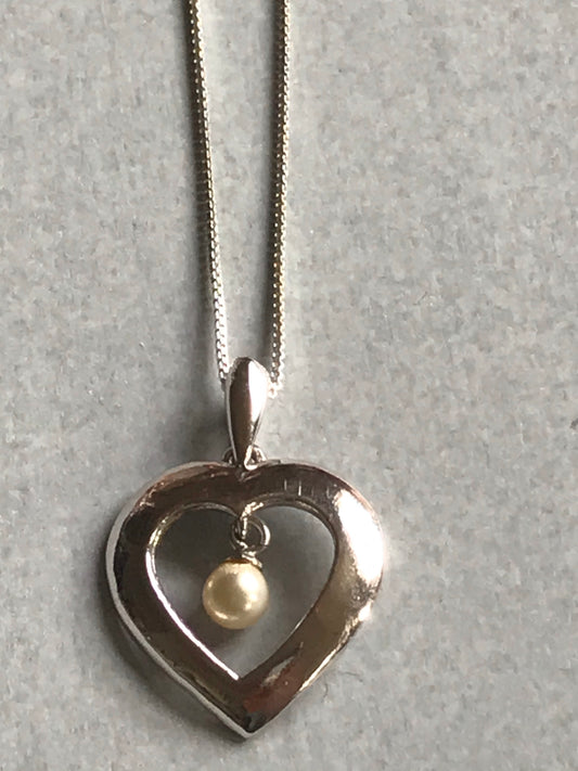 Pearl & Silver Heart Necklace