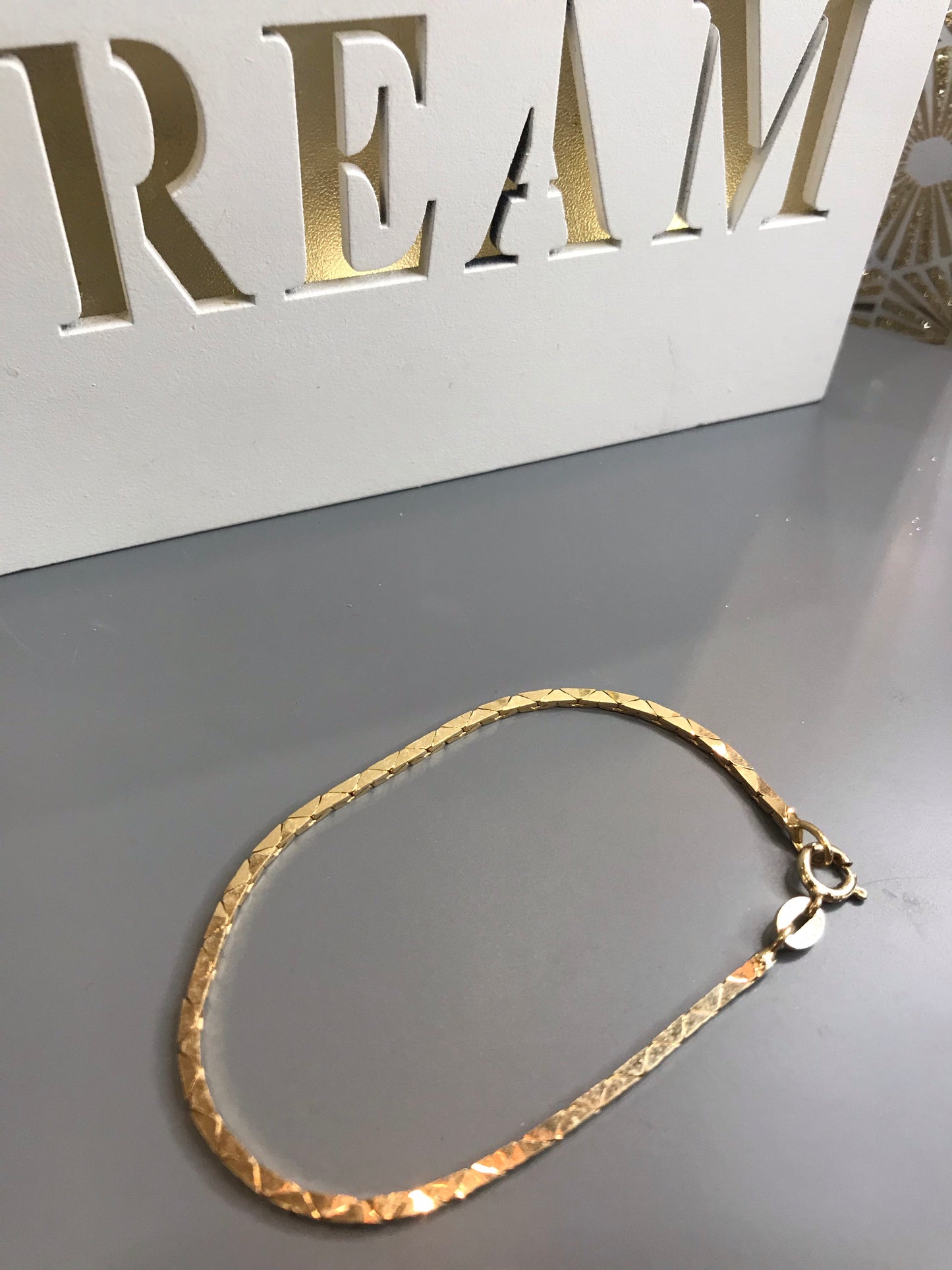 The ‘Audrey’ Elegant Gold Bracelet