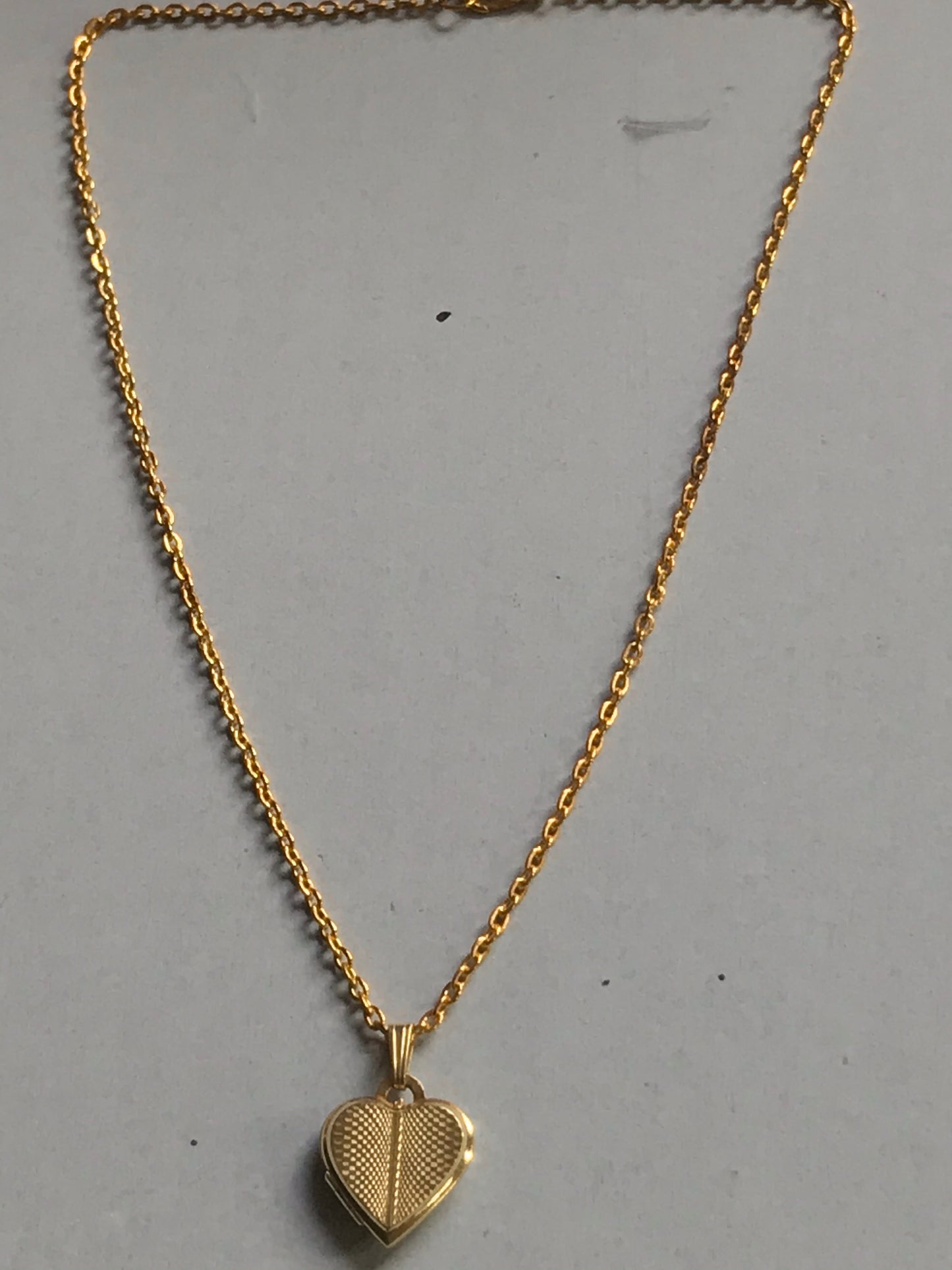 Elegant Gold Vintage Keepsake Necklace