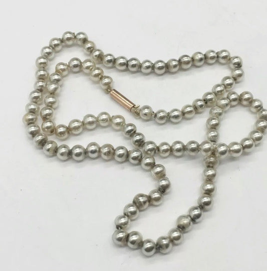 Handsome Vintage Pearl Necklace with Rose Gold